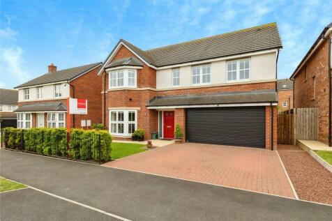 5 bedroom detached house for sale