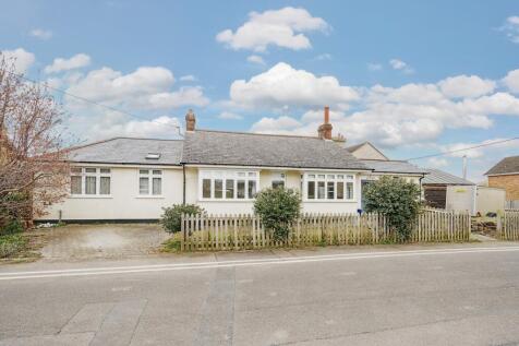 Chapel Road, Flitwick, MK45 3 bed detached bungalow for sale