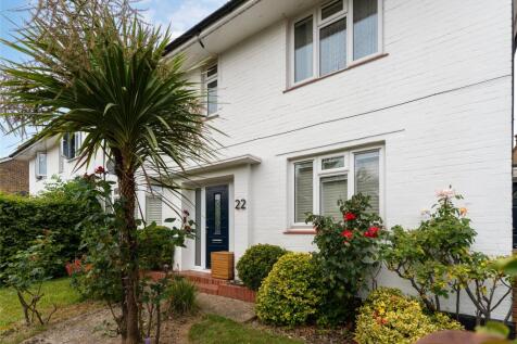 Emlyn Road, Redhill, Surrey, RH1 2 bed maisonette for sale
