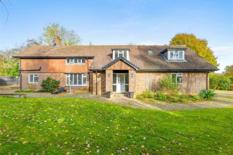 Oak Lodge Drive, Redhill, Surrey, RH1 5 bed detached house for sale