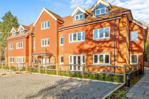 Doods Park Road, Reigate, Surrey, RH2 2 bed flat for sale