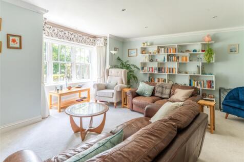 Beech Road, Reigate, Surrey, RH2 2 bed flat for sale