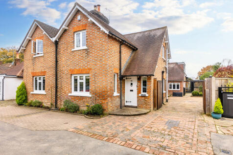 Meath Green Lane, Horley, Surrey, RH6 4 bed house for sale
