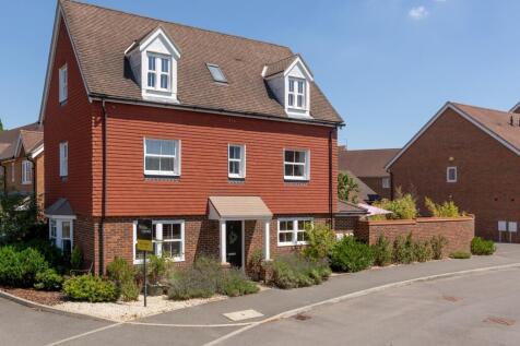 Blunden Way, Horley, Surrey, RH6 4 bed detached house for sale
