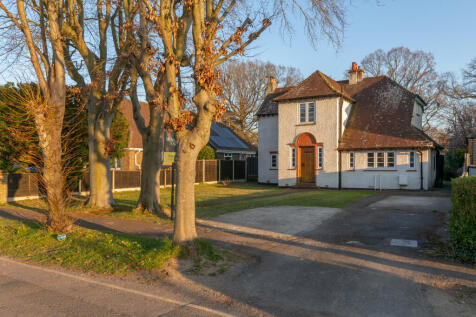 Balcombe Gardens, Horley, Surrey, RH6 3 bed detached house for sale