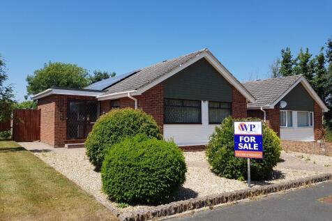 3 bedroom detached bungalow for sale