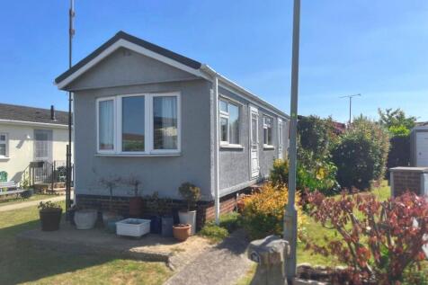 Main Road, Tower Park, Hullbridge... 1 bed park home for sale