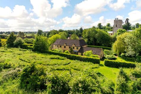 6 bedroom detached house for sale