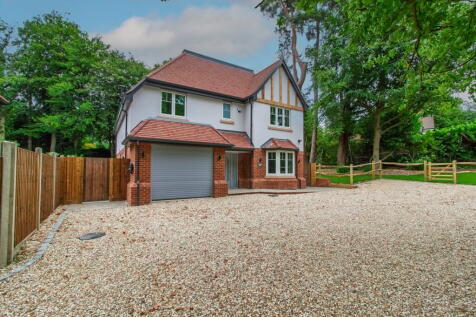 5 bedroom detached house for sale