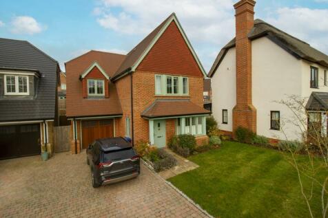 5 bedroom detached house for sale