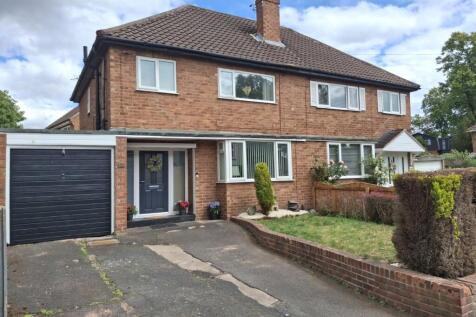 Marlpool Lane, Kidderminster... 3 bed semi