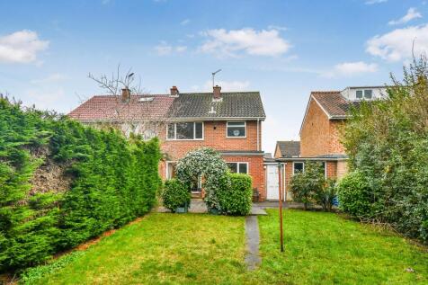 Allington Drive, Stockton Lane 3 bed semi