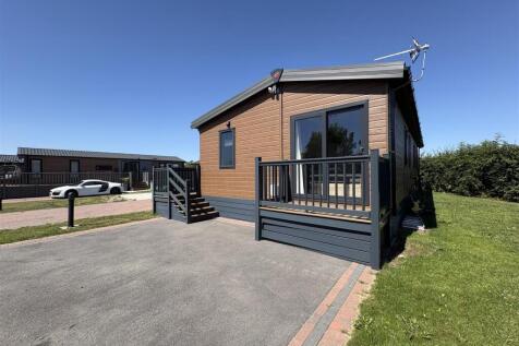2 bedroom park home for sale
