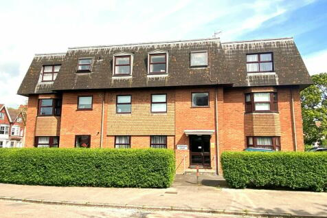 Woodville Court, Woodville Road... 2 bed flat for sale