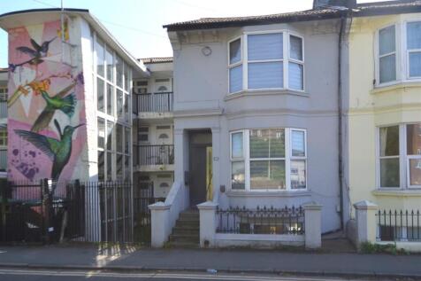 Studio flat for sale