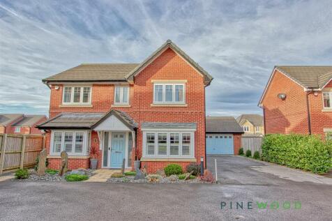 Hawke Brook Close, Chesterfield S44 4 bed detached house for sale