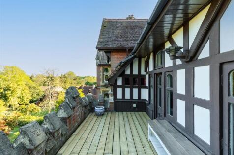 Hammingden Lane, Ardingly 2 bed flat for sale