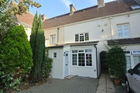 South Road, Englefield Green, Egham TW20 2 bed terraced house for sale