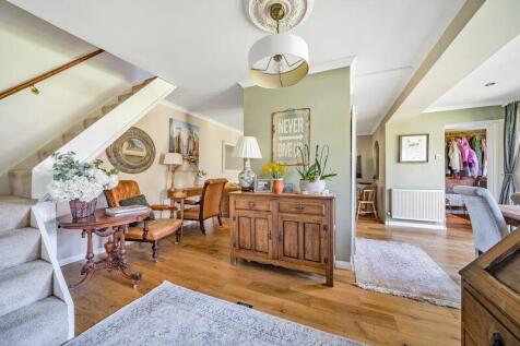 2 bedroom semi-detached house for sale