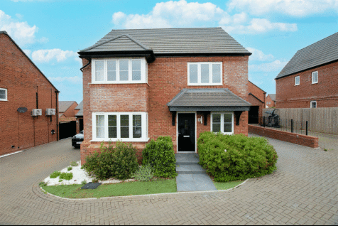 4 bedroom detached house for sale