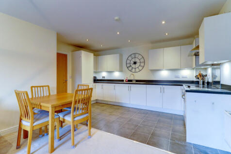 Pallatia Court, Buckinghamshire HP13 2 bed apartment for sale