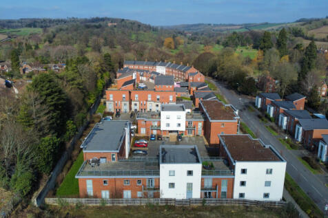 Pallatia Court, Buckinghamshire HP13 2 bed apartment for sale