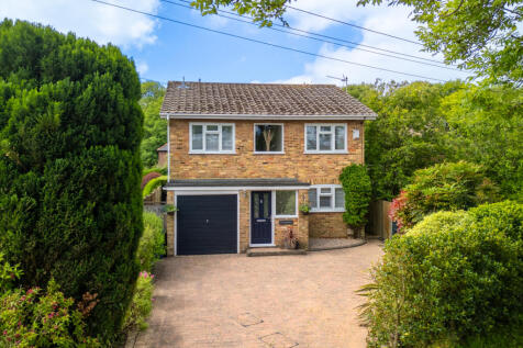 Chapel Lane, High Wycombe HP14 4 bed detached house for sale