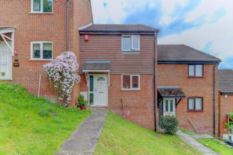 Wychwood Gardens, Buckinghamshire HP12 3 bed terraced house for sale