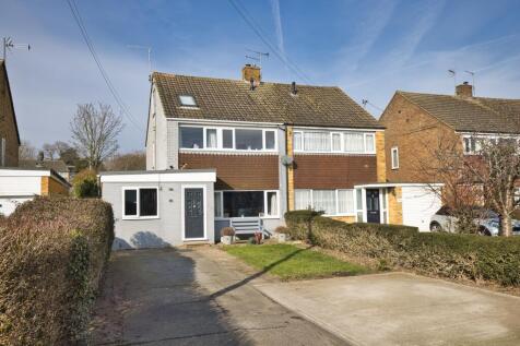 Monkton Court Lane, Eythorne, Dover... 5 bed semi