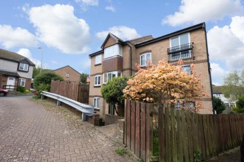 Blenheim Drive, Dover, CT16 2 bed flat for sale