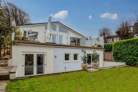Woodside Gardens, Portishead. 4 bed detached house for sale