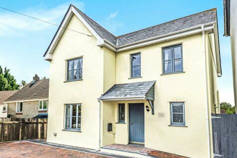 6 bedroom detached house for sale