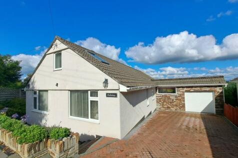 4 bedroom detached bungalow for sale