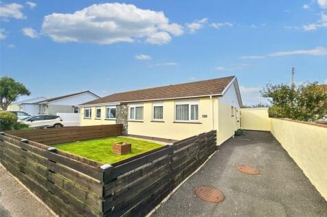 3 bedroom semi-detached bungalow for sale