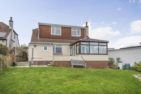 4 bedroom detached bungalow for sale