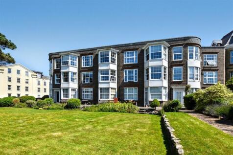 2 bedroom ground floor flat for sale