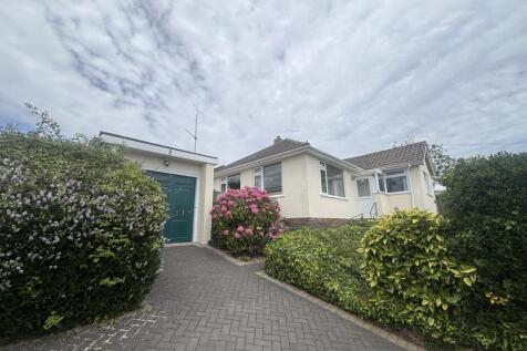2 bedroom detached bungalow for sale