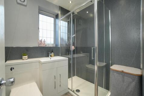 Chatsworth Avenue, Strensall, York 2 bed semi