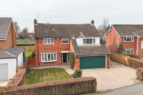 6 bedroom detached house for sale