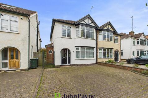 Woodside Avenue North, Green Lane... 3 bed semi