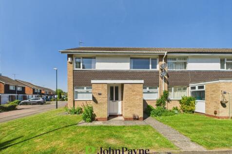 2 bedroom maisonette for sale