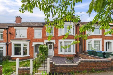 Queen Isabels Avenue, Cheylesmore... 3 bed end of terrace house for sale