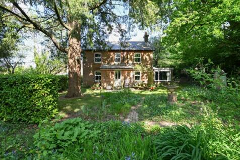 Fir Tree Hill, Alderholt... 3 bed detached house for sale