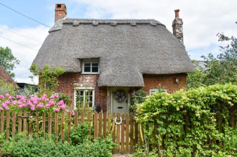 Bickton, Fordingbridge, SP6 2 bed detached house for sale