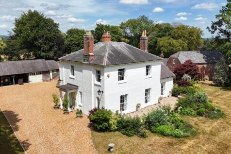 Ashford Road, Fordingbridge, SP6 6 bed detached house for sale