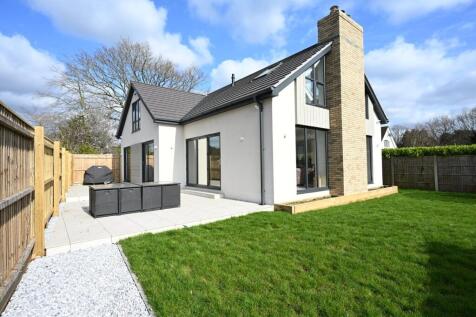 Dudsbury Avenue, Ferndown, BH22 4 bed detached house for sale