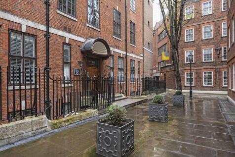 Fleet Street, St Pauls, London, EC4A 2 bed flat for sale