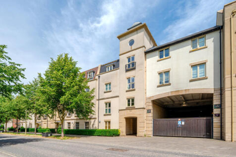 Welch Way, Witney, Oxfordshire 2 bed apartment for sale