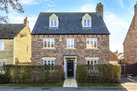 5 bedroom detached house for sale