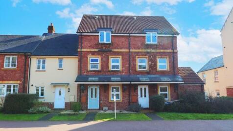 3 bedroom town house for sale